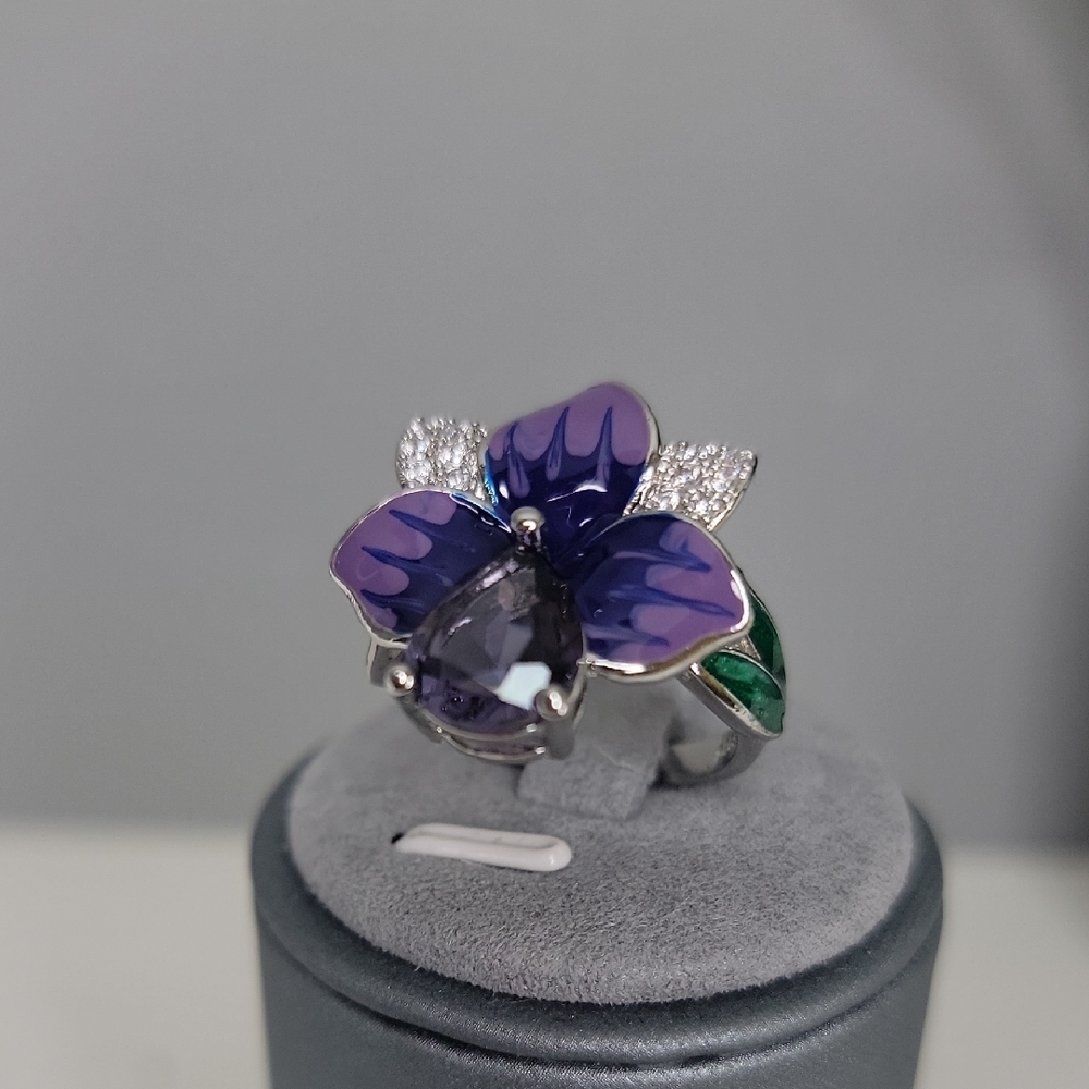 Elegant Purple and Green Floral Ring Silver Tone